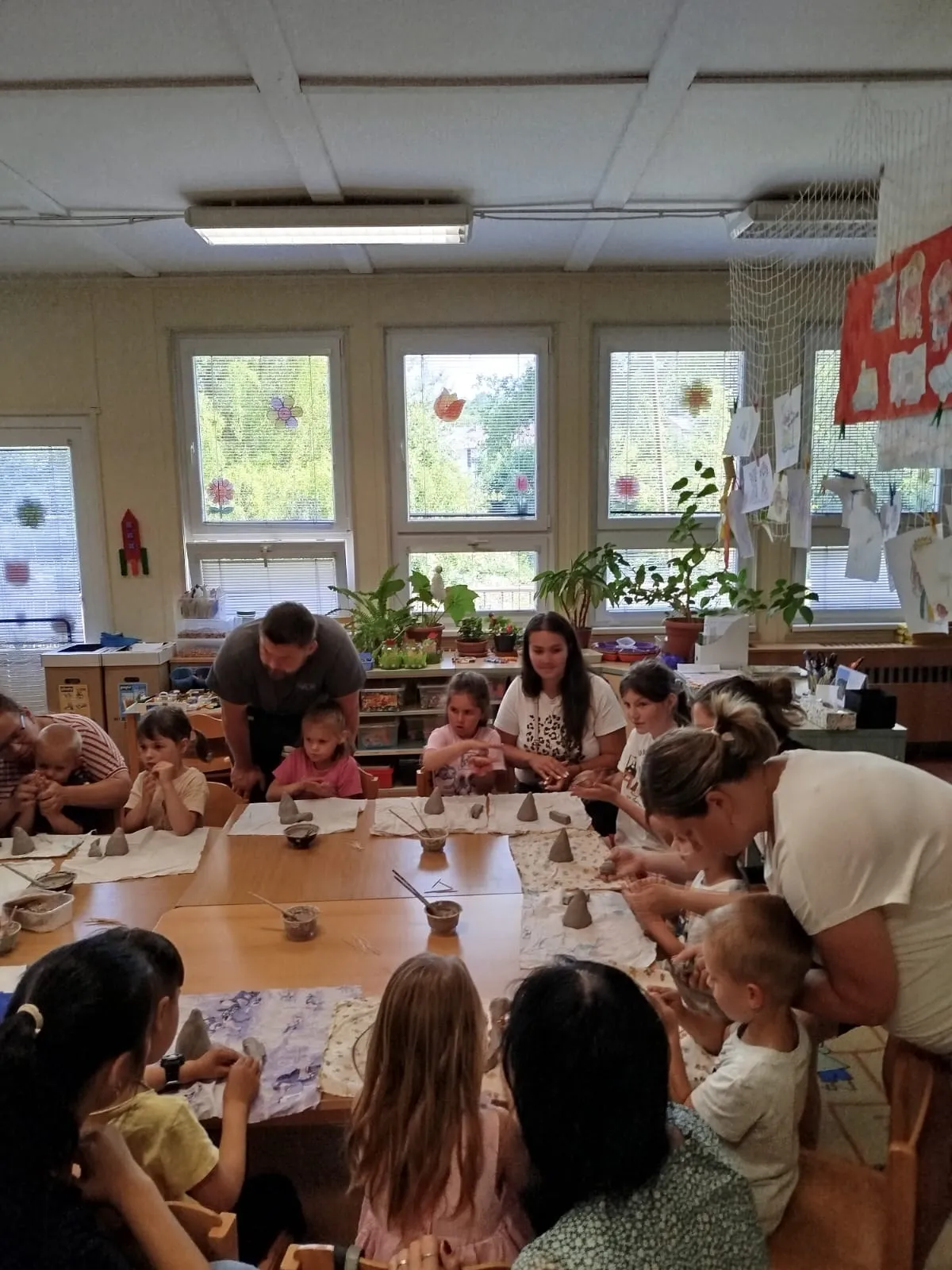 Přečtete si více ze článku Tvořivé odpoledne s keramickou hlínou – 12.6.2025