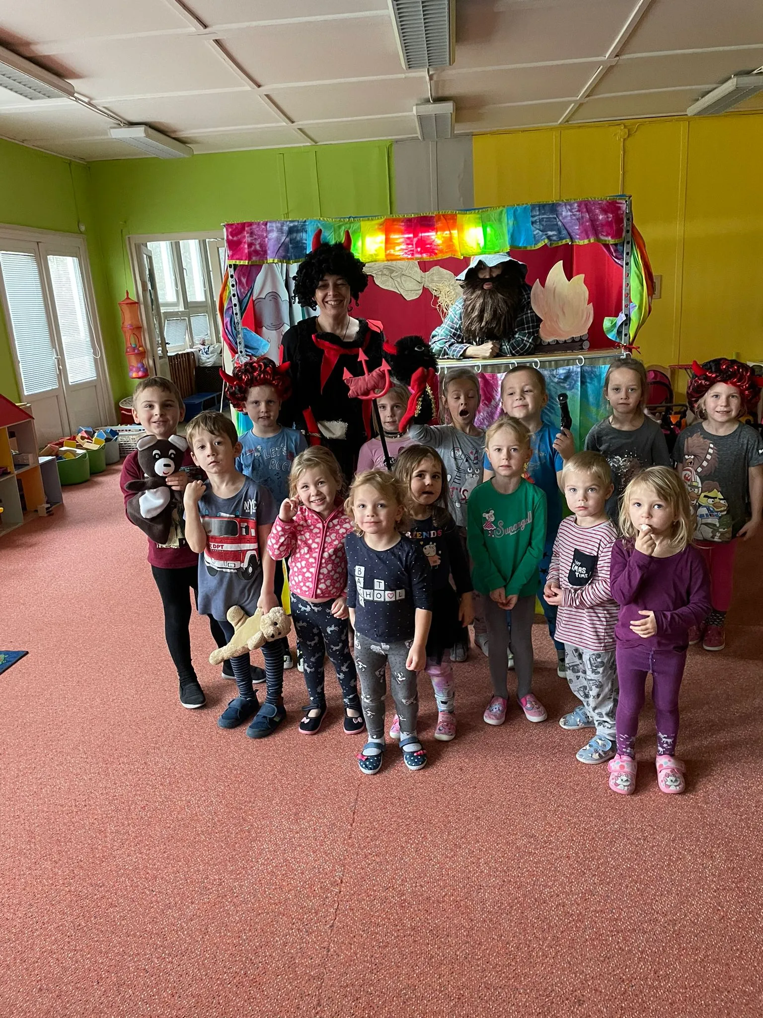 Přečtete si více ze článku Divadlo Koloběžka – Trampoty čerta Huberta – 30.11.2022